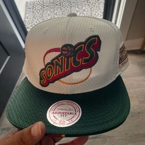 Mitchell & Ness Sonics SnapBack